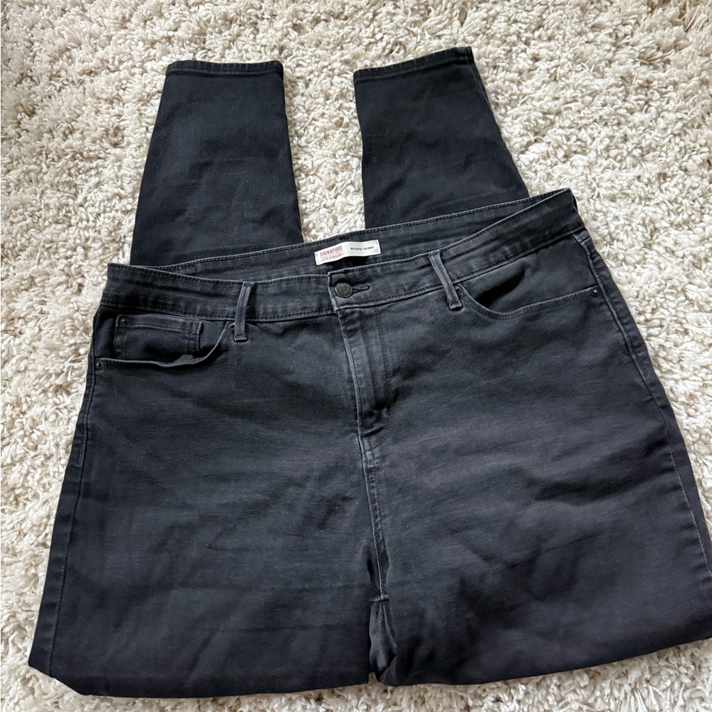 Black Levi Strauss signature skinny stretch casual cute denim jeans